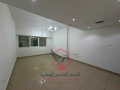 غرفتين وصالة واسعة | تكييف على المالك | بلكونة | قرب مخرج دبي