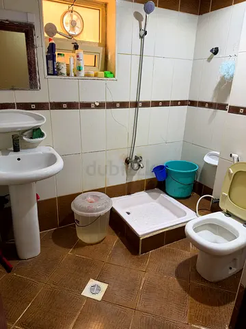 Bed space available in Sharjah Butina for Aed 700 including all