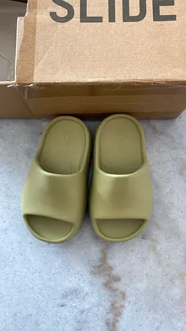 YEEZY SLIDE sandal kids new original