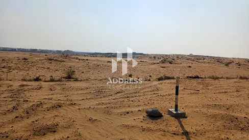 أرض زاوية سكنية للبيع في الحوشي – الشارقة | تصريح فيلا وسداد حتى 3 سنوات