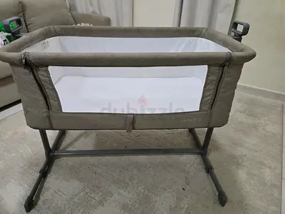 Juniors bedside bassinet / newborn crib in good condition