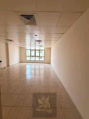 للإيجار السنوي في جمال عبد الناصر المجاز 2 استديو عائلي مميز للإيجار السنوي في منطقة المجاز 2، بمساحة كبيرة وتصميم عملي ومريح، مناسب للعائلات أو الأفر