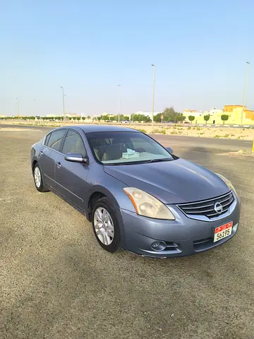 2010 Nissan ALTIMA — миниатюра 2
