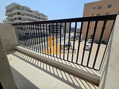 Modern Luxury 1-BHK with Balcony | 2-Bathrooms & Wadroob | 6 Cheques