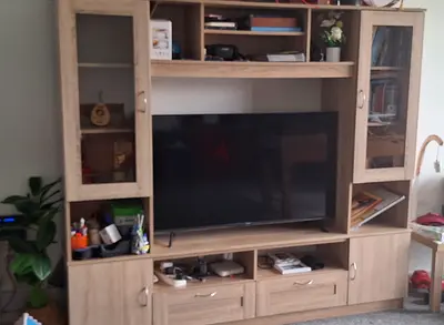 Light oak entertainment center / TV cabinet - Excellent condition