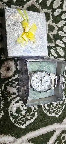 Silver men's analog wristwatch with white dial — used, includes gift box