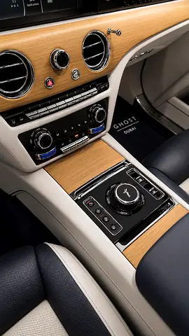 2021 ROLLS-ROYCE GHOST — миниатюра 16