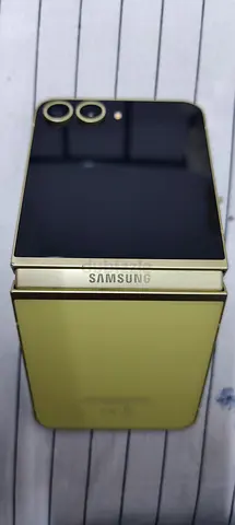 Samsung flip 6 12/256 Flagship