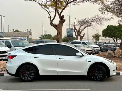 2023 Tesla MODEL Y photo 3