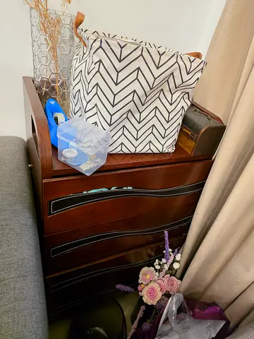 Cupboard/ chest of drawers