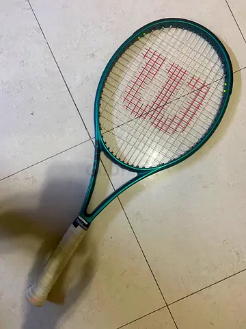 Wilson Blade 100UL V19 Tennis Racquet