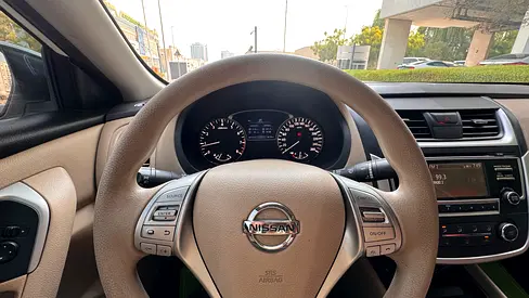 2017 Nissan ALTIMA 照片 7