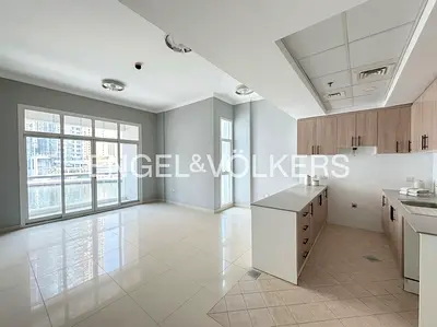 Marina View | Unfurnished | Bright | Vacant