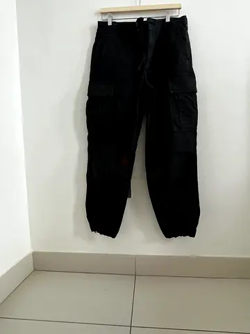 Uniqlo cargo joggers