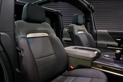 صورة 10 لـ 2024 GMC HUMMER
