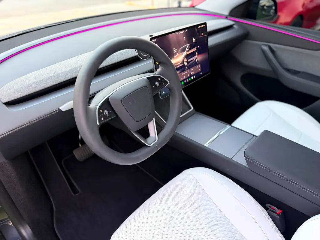 Tesla Model Y 2026
