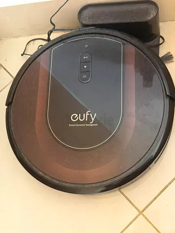 Eufy Robot Vacuum Cleaner (used) with Charging Dock