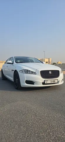 صورة 2 لـ 2013 Jaguar XJ