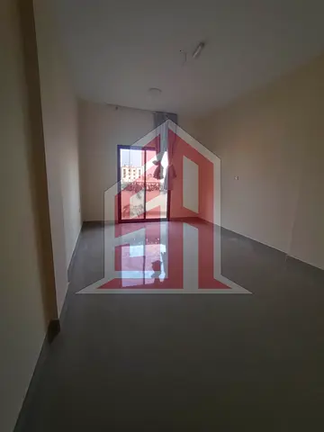 New Building, 1BHK flat, 2 Washrooms, Split AC, Balcony @ 28,000/y UAQ