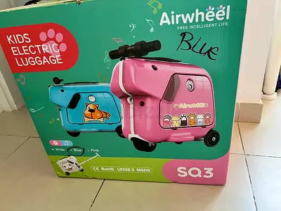 Brand New Kids Ride-On Suitcase (Airwheel Ride SQ3)
