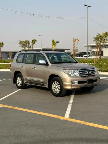 صورة 2 لـ 2010 Toyota LAND CRUISER