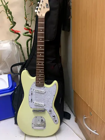 electric guitar