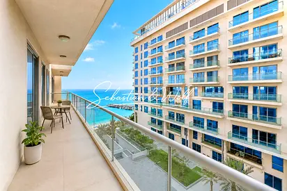 Exclusive | Partial Sea View | Vacant
