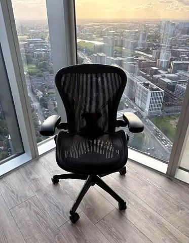 Herman miller Aeron size  B