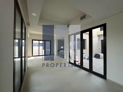 Luxurious 5BD+M | Store | Laundry | Community View