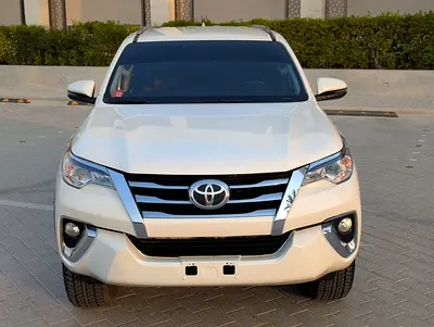 2019 Toyota FORTUNER — фото 3