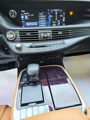 2020 Lexus LS-SERIES thumbnail 14