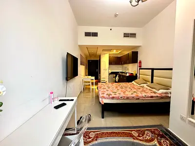 Modern Studio | Comfort Living | Hanover Square