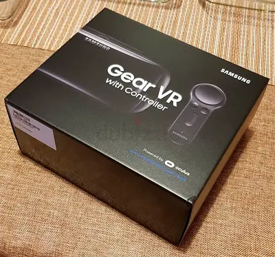 Samsung Gear VR with Controller. Powered by Oculus. (NEW. NEVER USED)