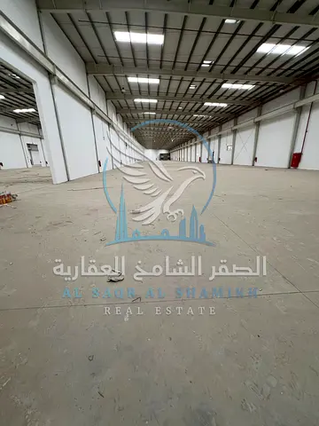 **مستودع للإيجار في الصجعة الصناعية | 43,000 قدم | كهرباء 70KW | ساحة تحميل واسعة | موقع استراتيجي**