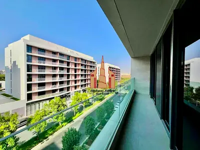 BRAND NEW 1 BHK WITH BALCONY-ONE YEAR WARRANTY-RENT 60k IN 4CHQS