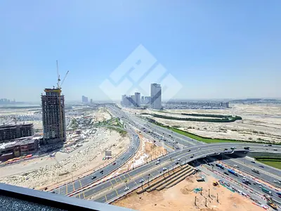 Spacious 1 Bedroom | Creek and MBR City View
