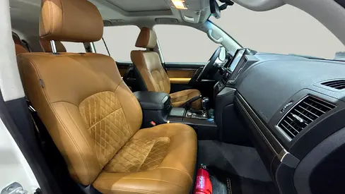 صورة مصغرة 7 لـ 2021 Toyota LAND CRUISER