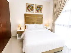 0% commission, Marina luxury master bedroom with attached washroom , weekly 3 days free cleaning