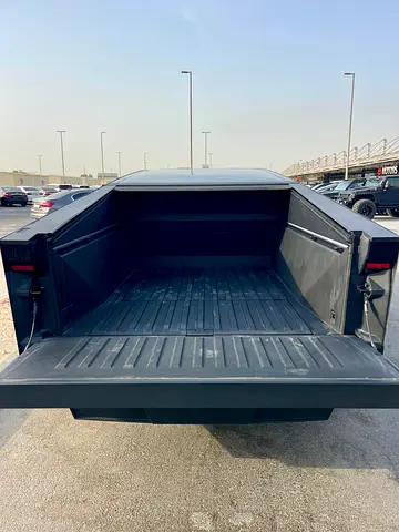 صورة 7 لـ 2024 Tesla CYBERTRUCK