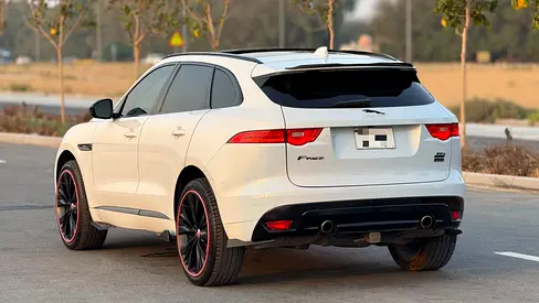 صورة 5 لـ 2017 Jaguar F-PACE