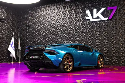 صورة 8 لـ 2023 Lamborghini HURACAN
