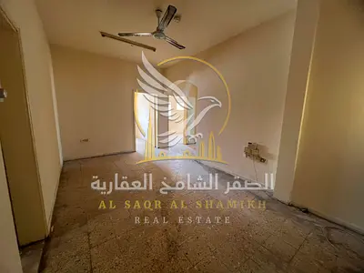 عقد موظفين صريح غرفتين و صالة بمنطقة ابو شغارة بالشارقة بمساحة واسعة للايجار السنوي
