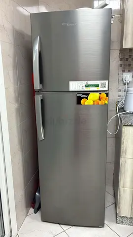 Super General - Silver Top-Freezer Refrigerator - Good Condition, 2 Doors