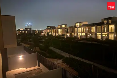 4+Maid| main park | walking to pool