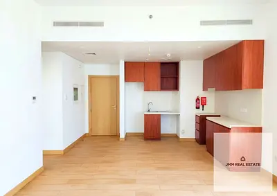 Vacant | Beach Access | Spacious