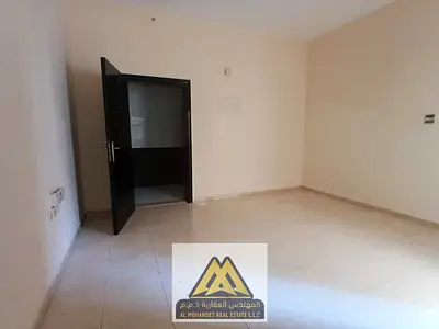 Spacious studio with balcony and central air conditioning, free maintenance, and flexible payment options.