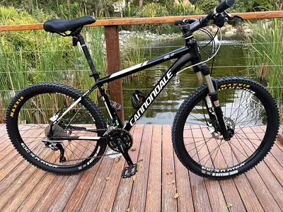 Cannondale SL-2 Mountain Bike with Maxxis Tires