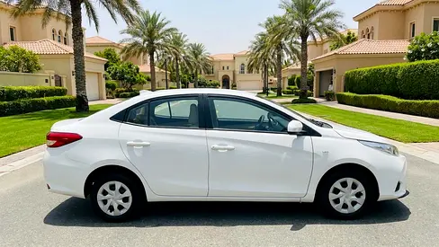 2022 Toyota YARIS — фото 5