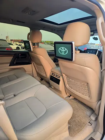 صورة 13 لـ 2019 Toyota LAND CRUISER