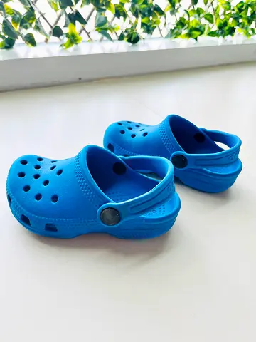Toddler Crocs C7